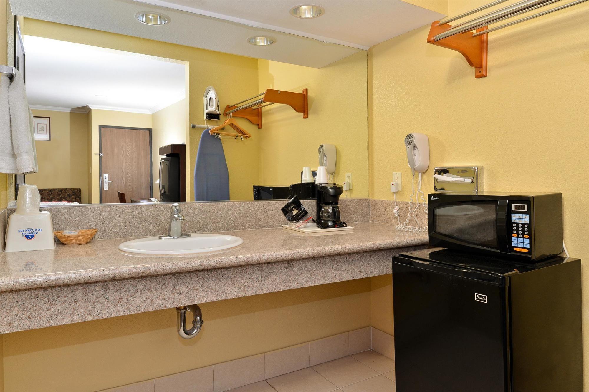 Americas Best Value Inn Pasadena Extérieur photo