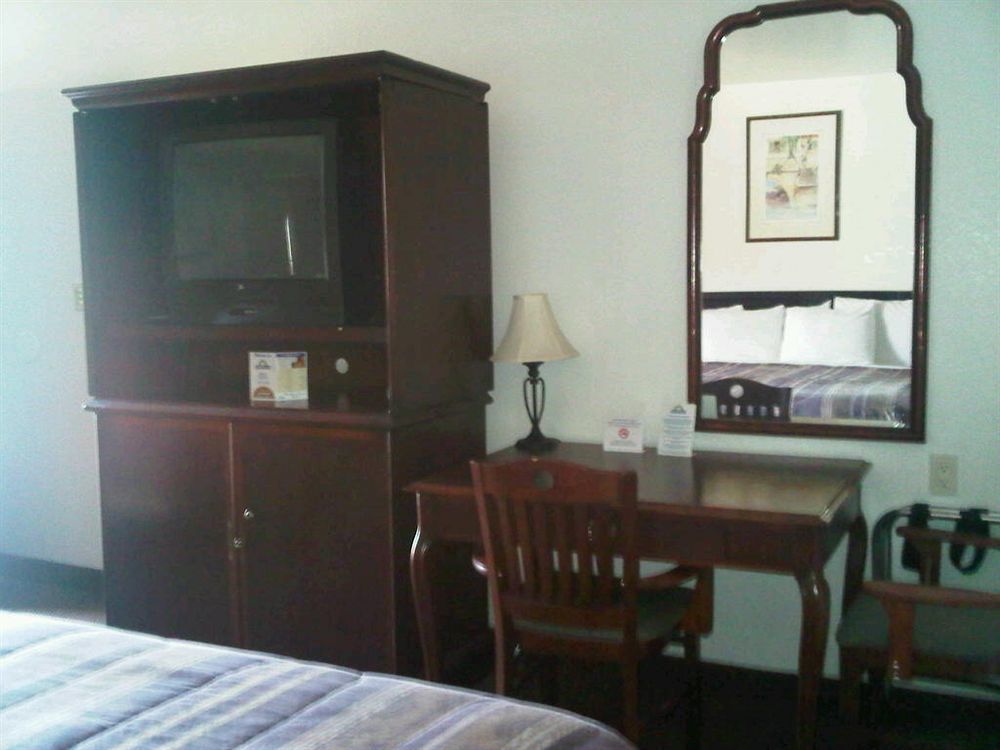 Americas Best Value Inn Pasadena Extérieur photo